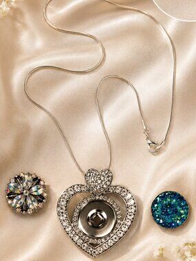 Silver Rhinestone Heart Snap Necklace Blue Resin & Floral Snaps